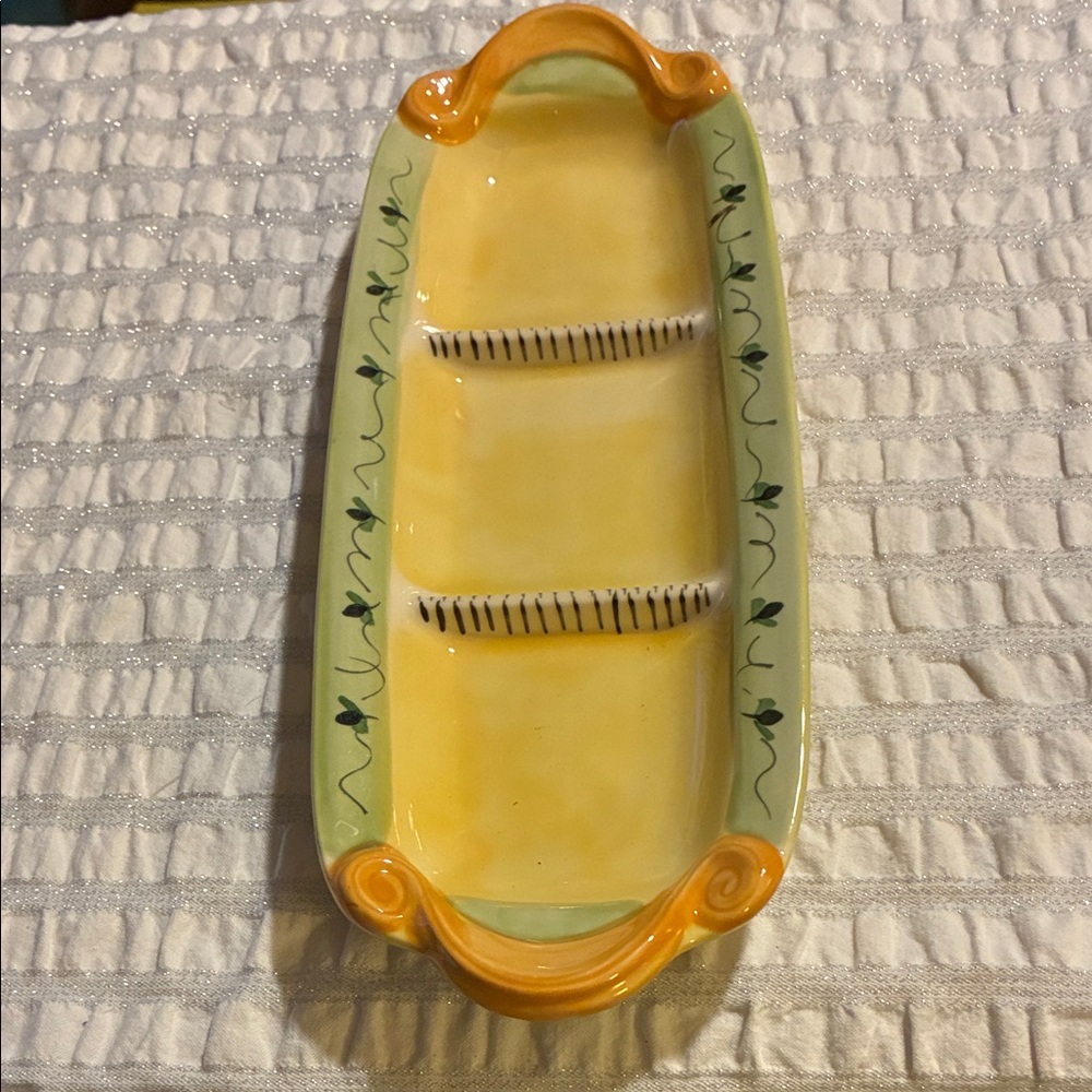Pfaltzgraff Pistoulet Ceramic Tray in Cream and Yellow